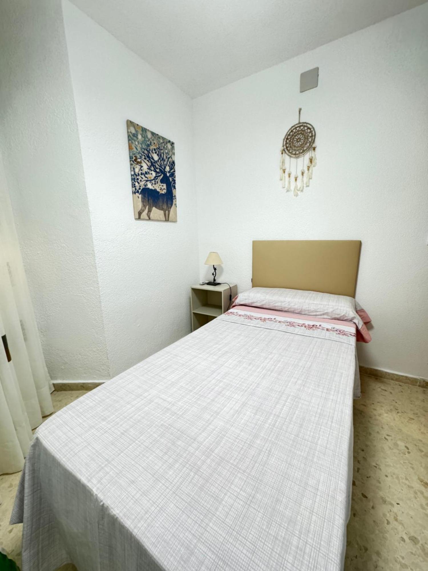 Estacion Del Mar Apartment Малага Екстериор снимка